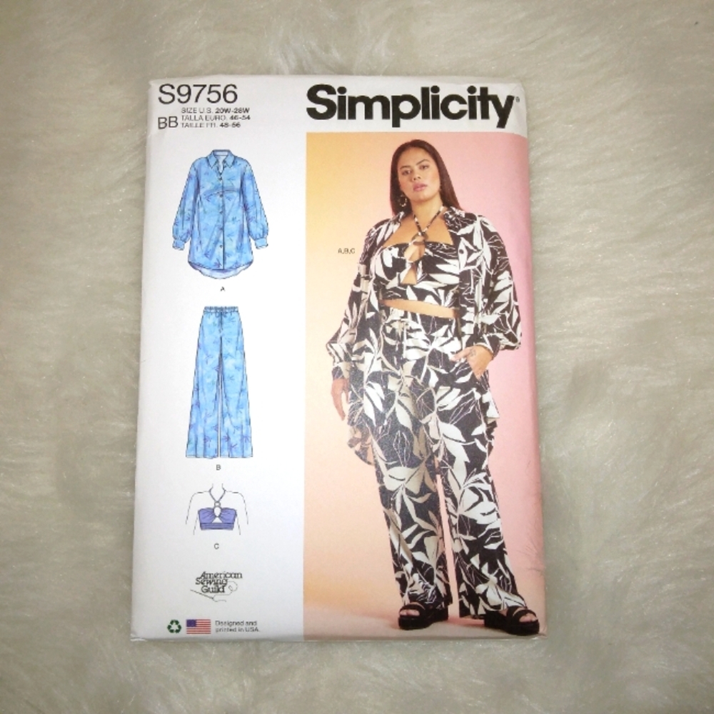 SIMPLICITY S9756 Sz 20W-28W Women's loose fitting shirt, pants, halter top